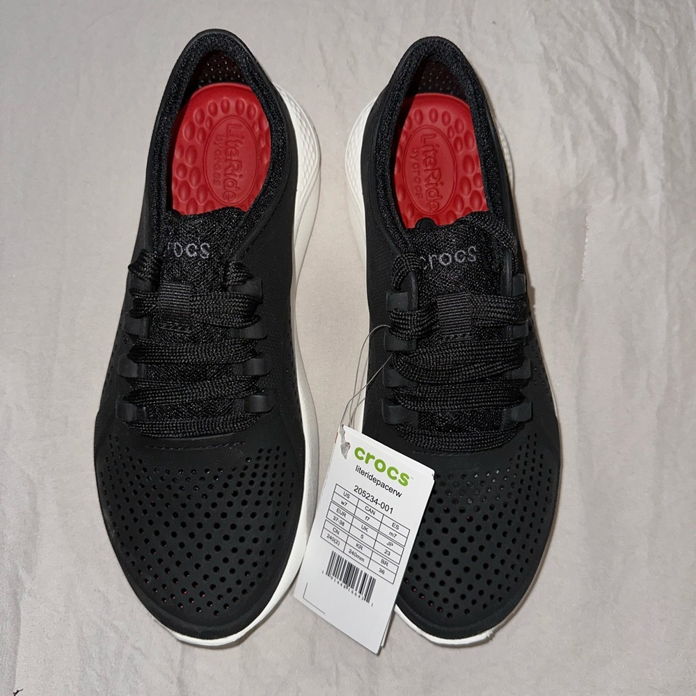 NEW women’s black CROCS tennis shoes